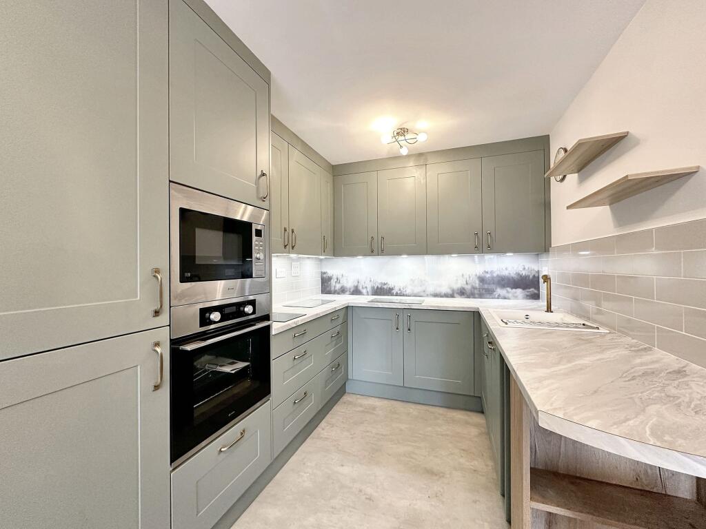 Apartment in Southampton - View 5