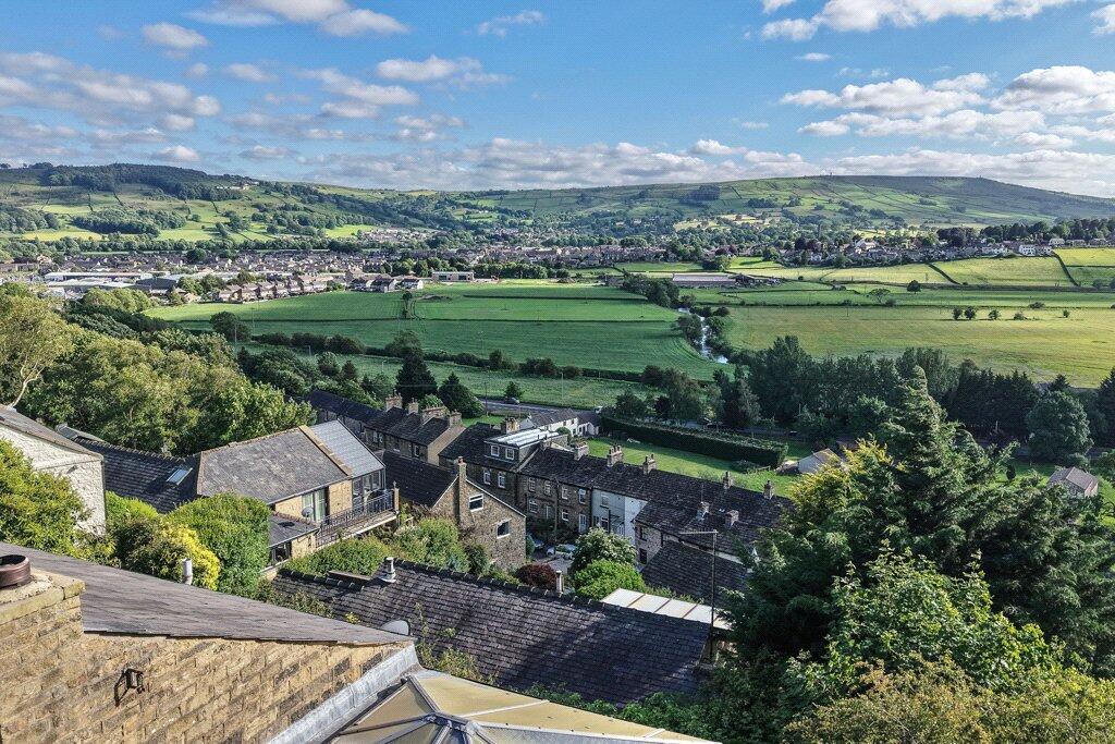 Glendale, Arbour Top, Farnhill, BD20 9AL photo 2