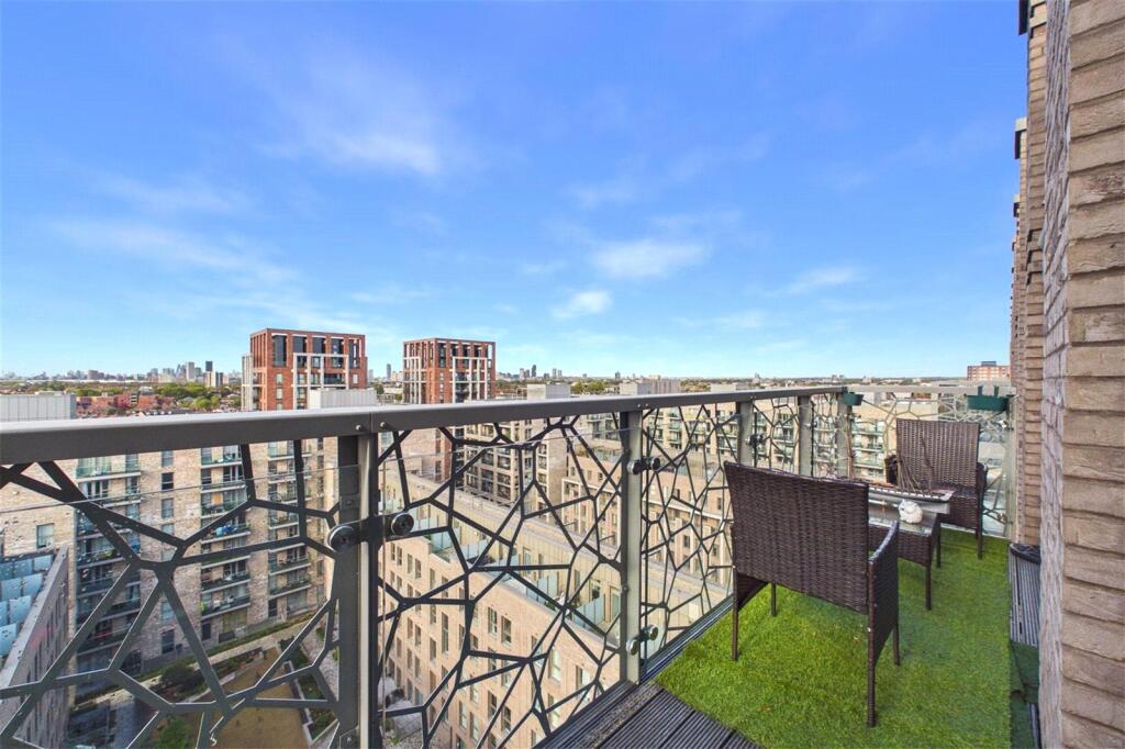 Apartment in London - More