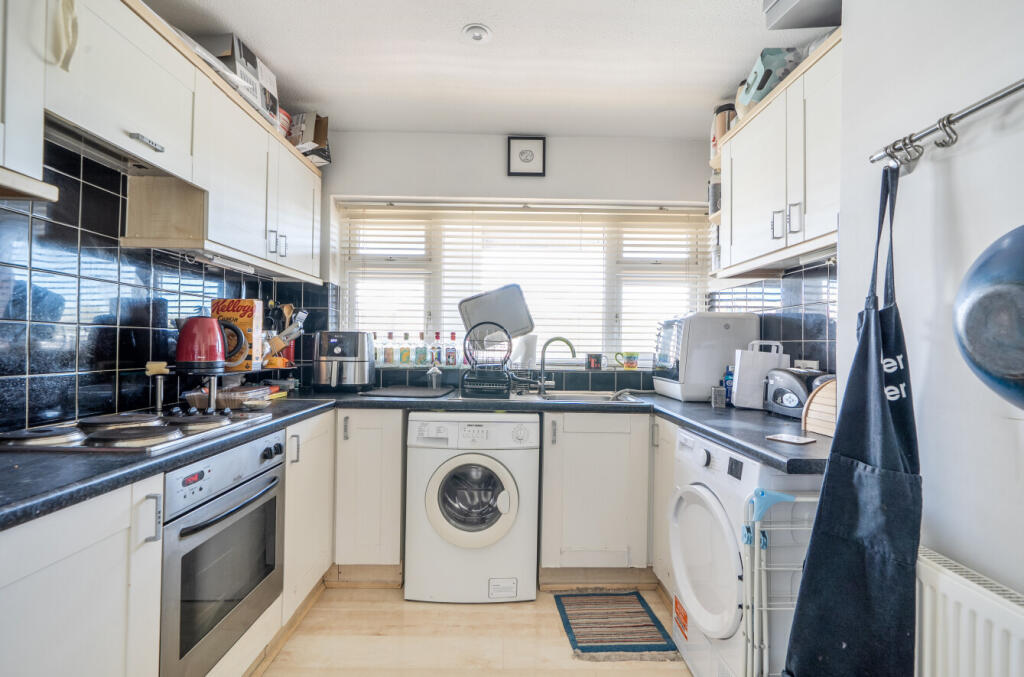 Apartment in Brighton - View 5