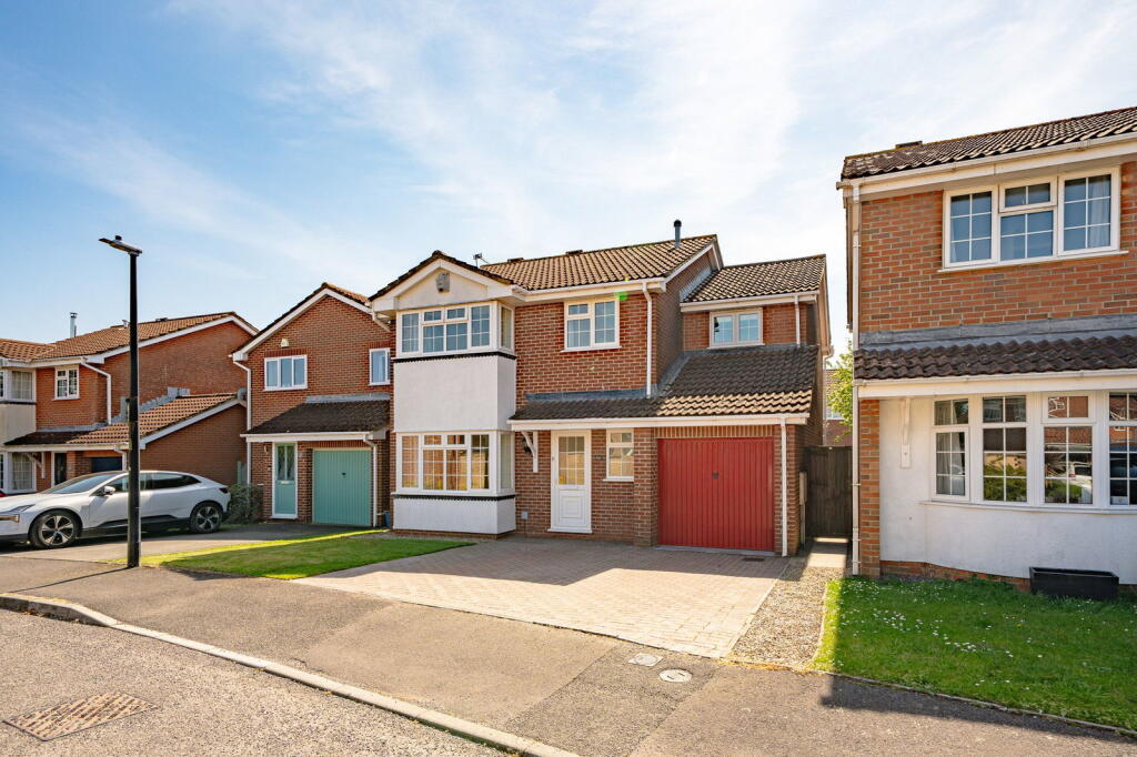 Main image of property: Merlin Park, Portishead, Bristol, BS20 8RN