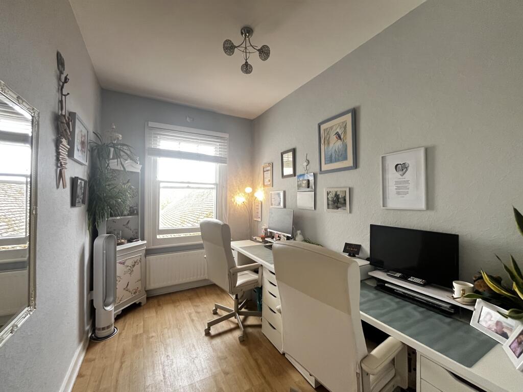 Apartment in Hythe, Orchard Valley - More