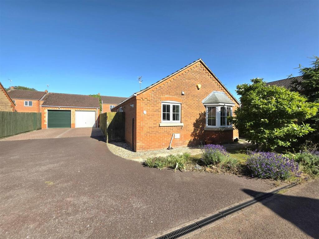 Main image of property: Swift Court, Spalding