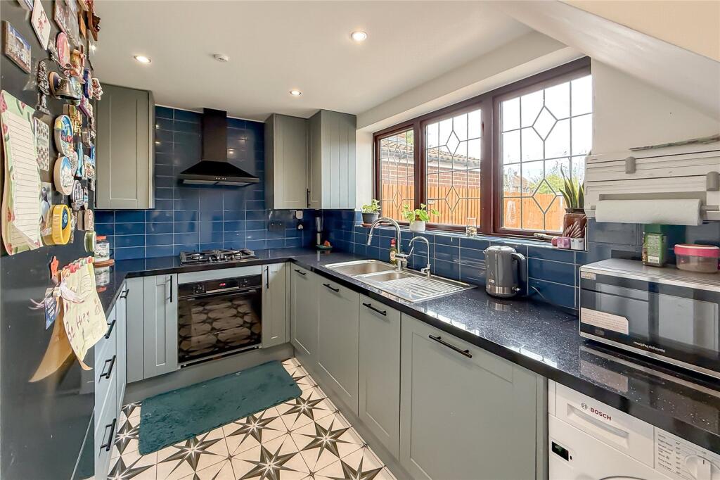 House in St Albans - View 3