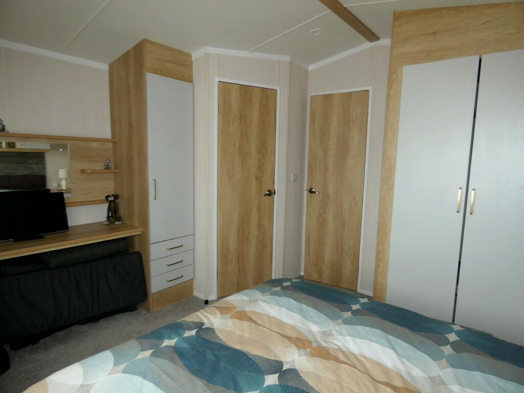 Church Lane, CO5 photo 5