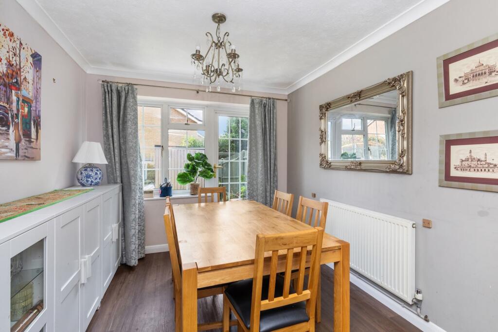 Rook Way, Horsham, RH12 photo 4