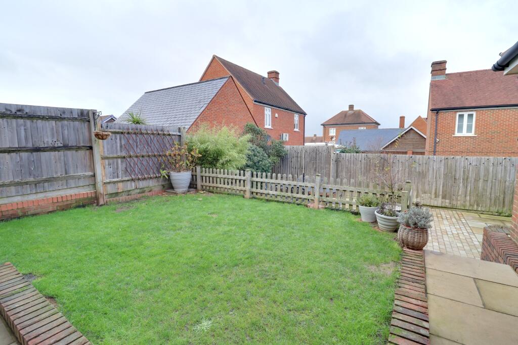 Laxton Leaze, Waterlooville photo 2