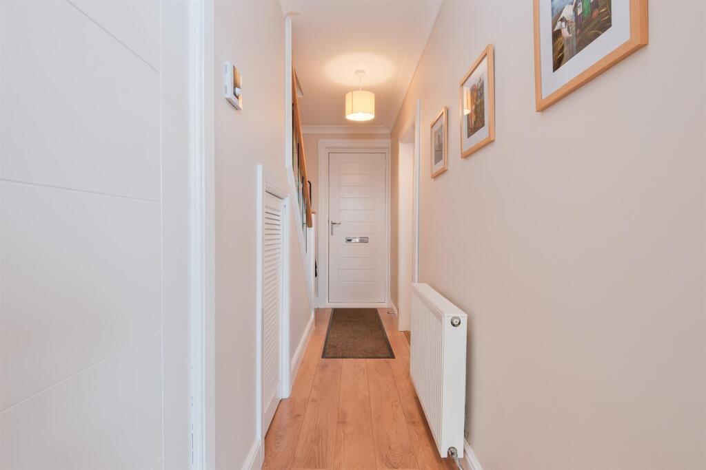 House in Shotts, Springhill - View 4