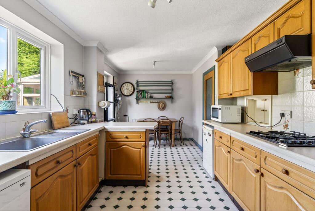 House in Horsham, North Horsham - View 3