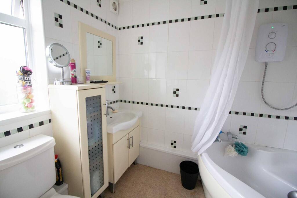 Apartment in Bath - View 2