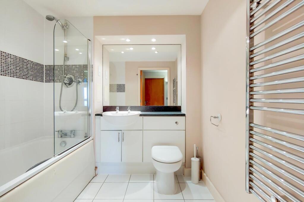 Apartment in London - View 5