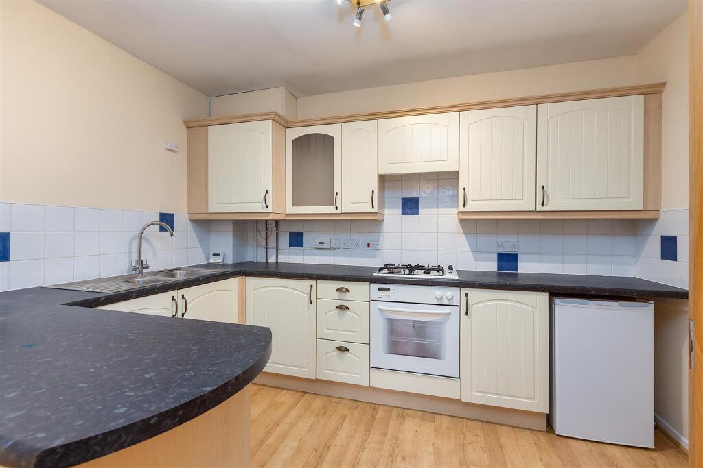 Apartment in Lancaster, Castle and Priory Precinct, Greaves - View 5