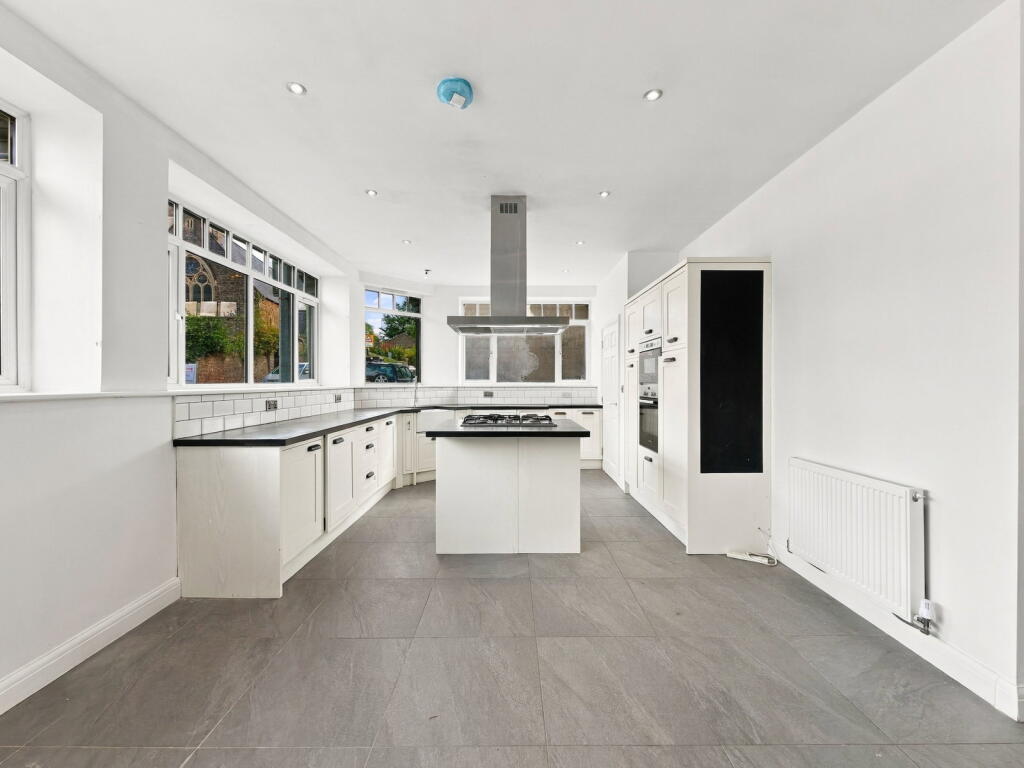 House in Cardiff, Tongwynlais - View 5