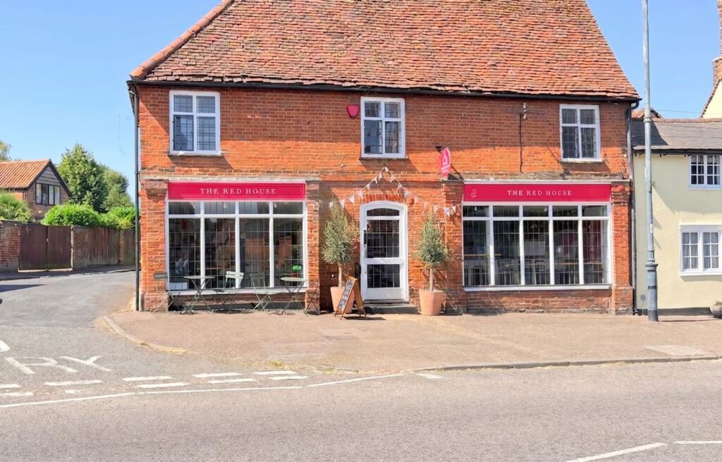 Main image of property: High Street, Codicote, SG4