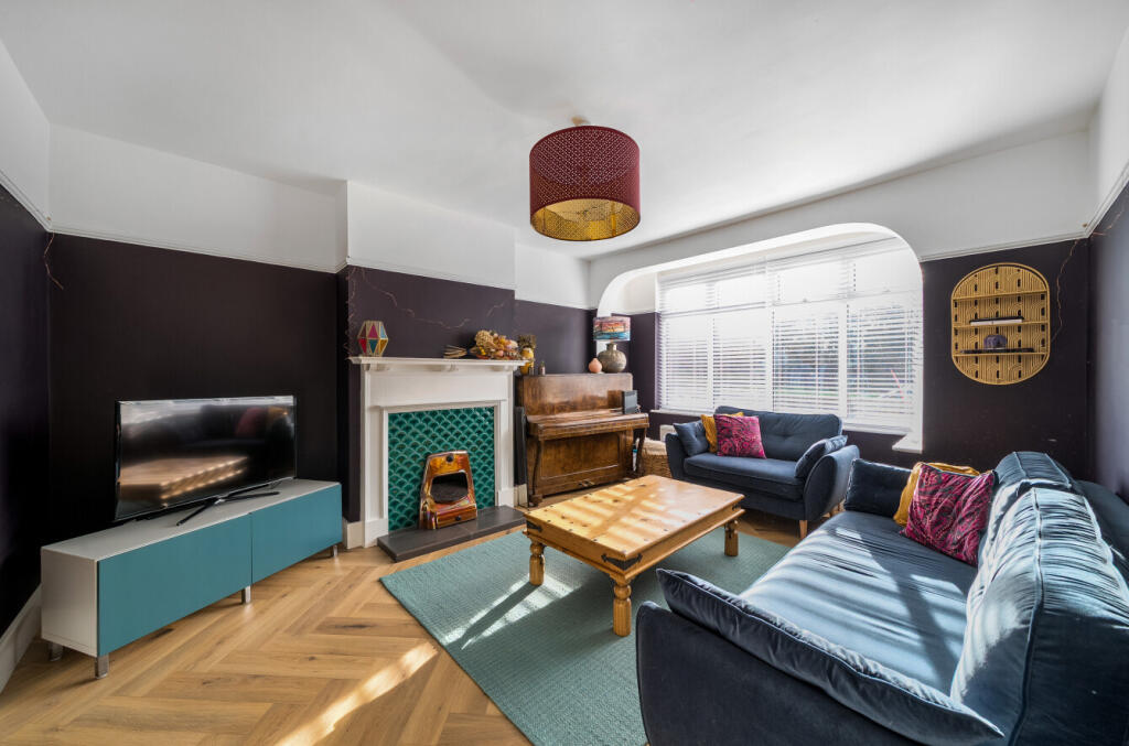 Main image of property: Commonside East, Mitcham, CR4