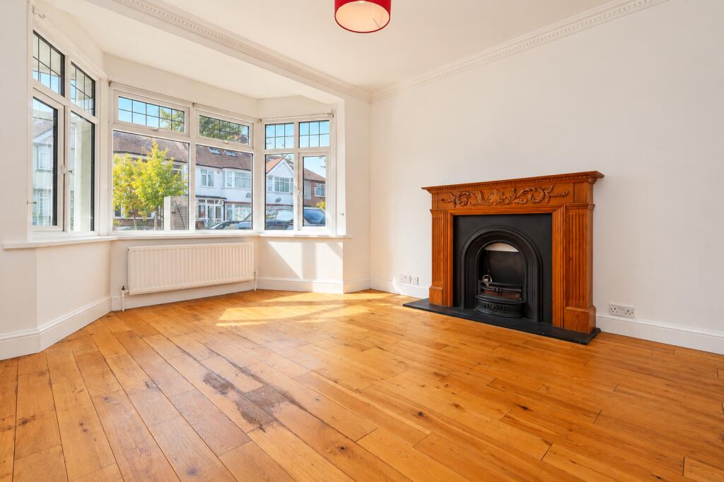 House in London - View 2