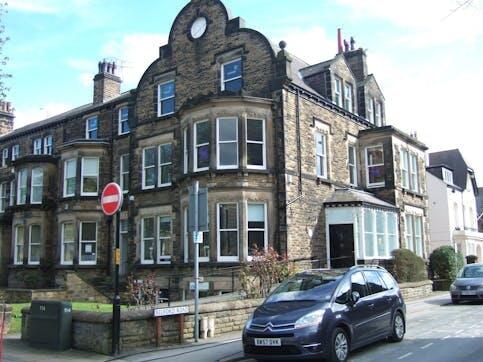 6 Victoria Avenue
