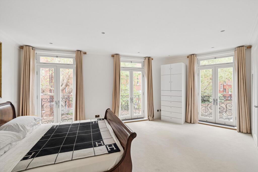 Apartment in London - View 5