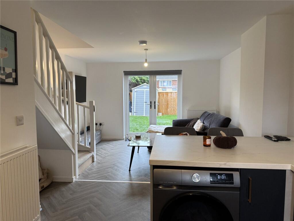 House in Doncaster, Armthorpe - View 5