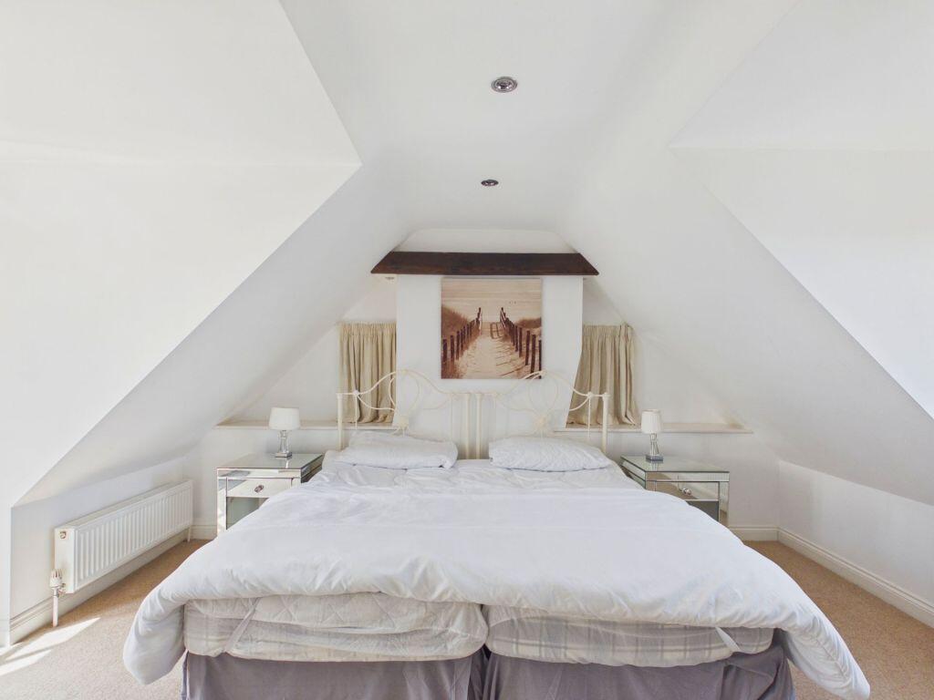 Apartment in Whitby, North Yorkshire - More
