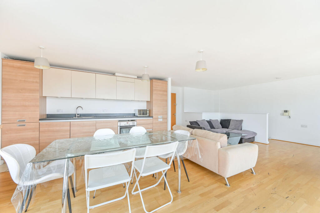 3-bed flat on Empire Way, Wembley Park, Wembley, HA9, £575,000