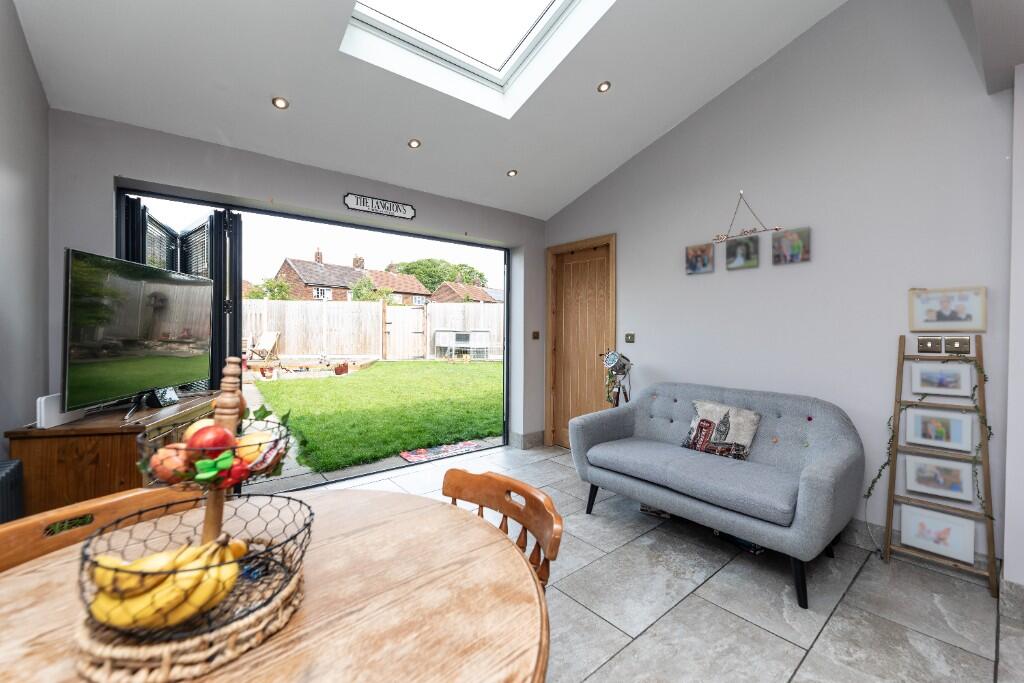 Sutton Lane, WF11 photo 4