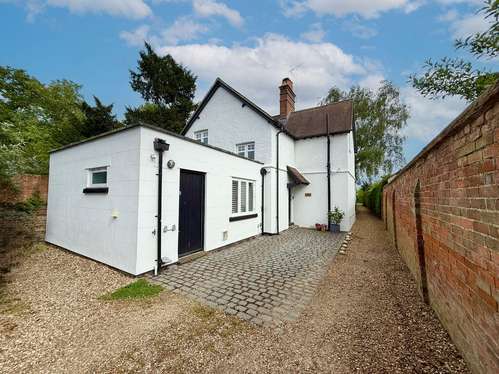 Main image of property: Aylesbury Road, Wing