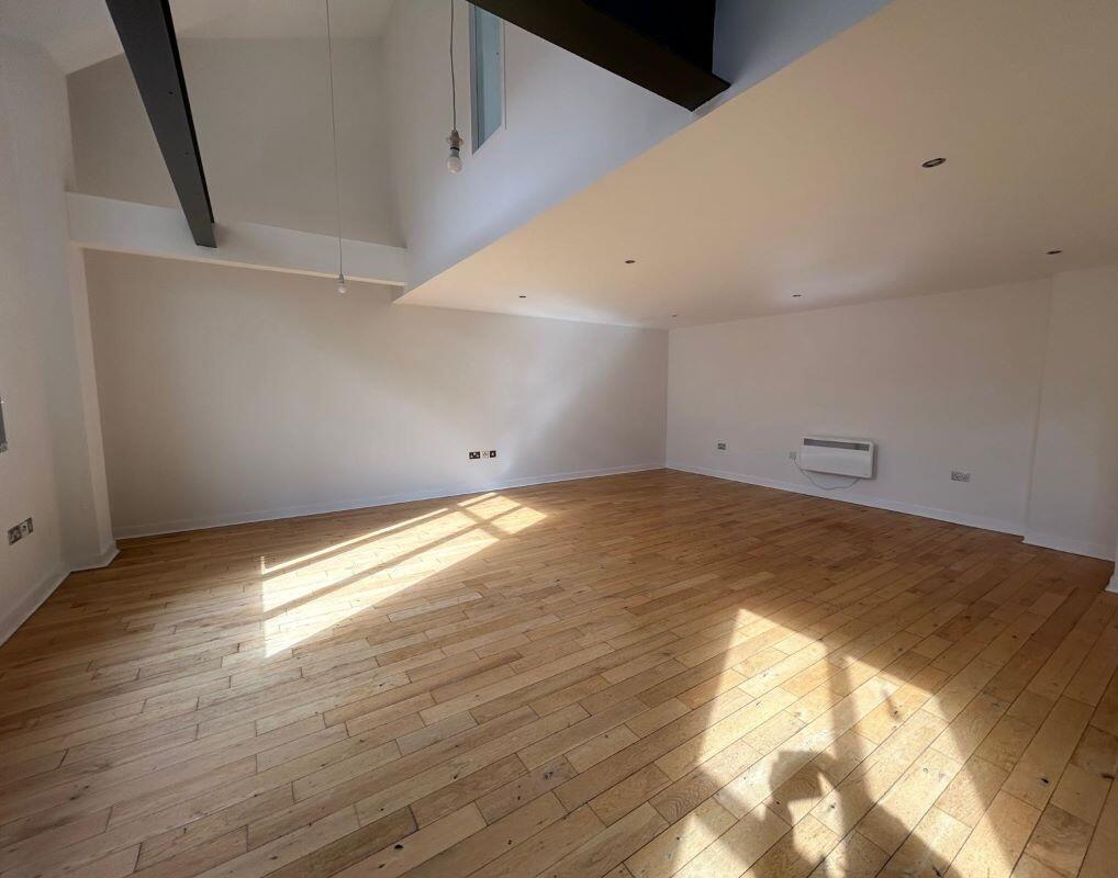 Apartment in Leicester - View 5