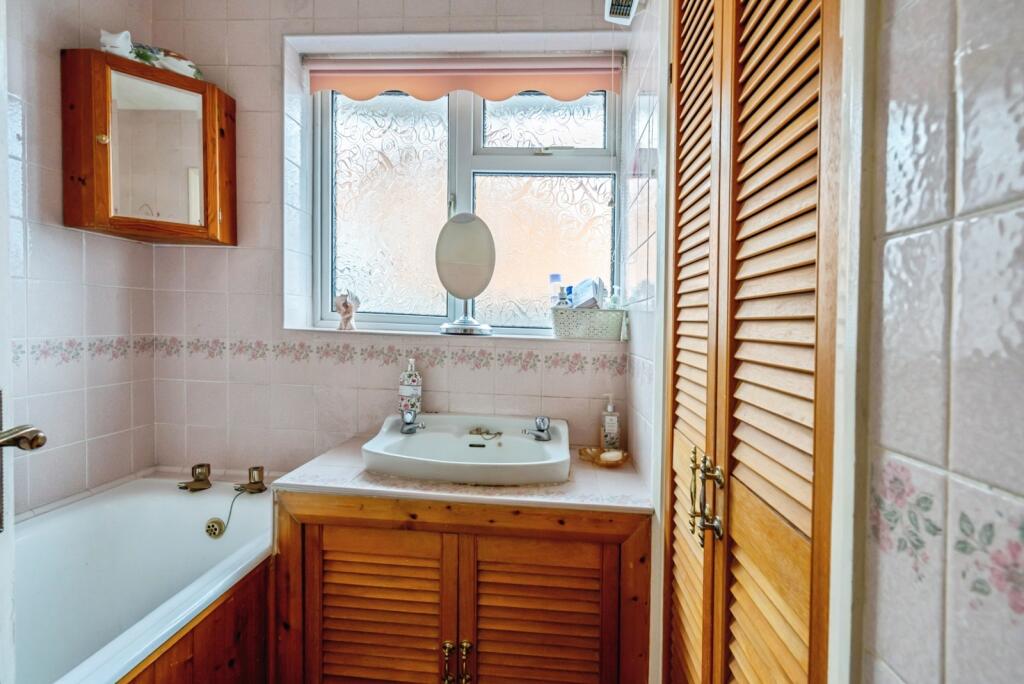 House in Portsmouth - View 5