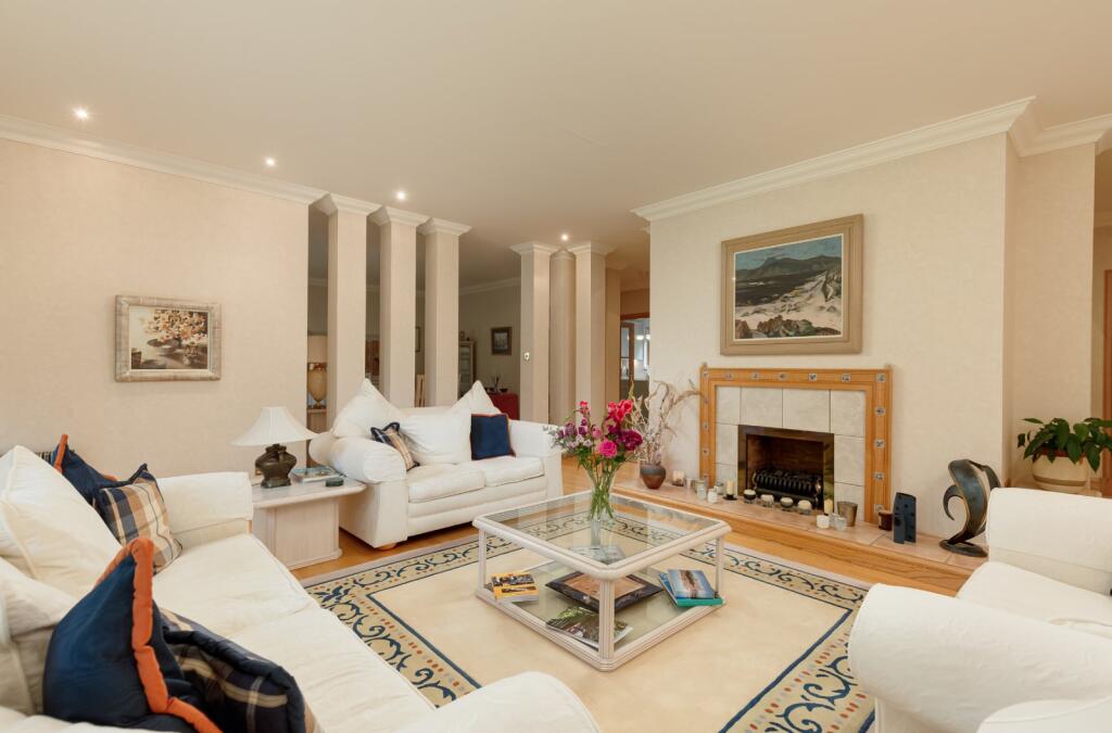 House in Edinburgh, Torphin, Colinton - View 3