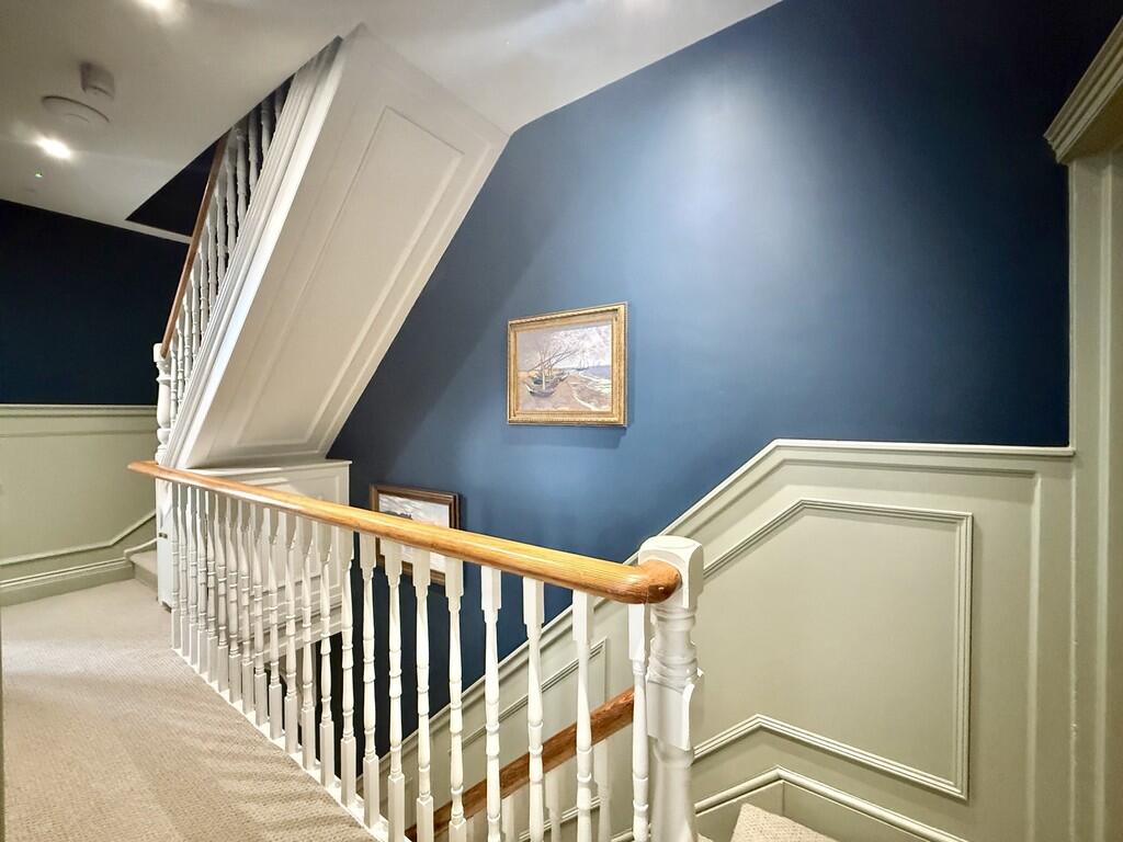 Additional image 10 of Hendford Hill