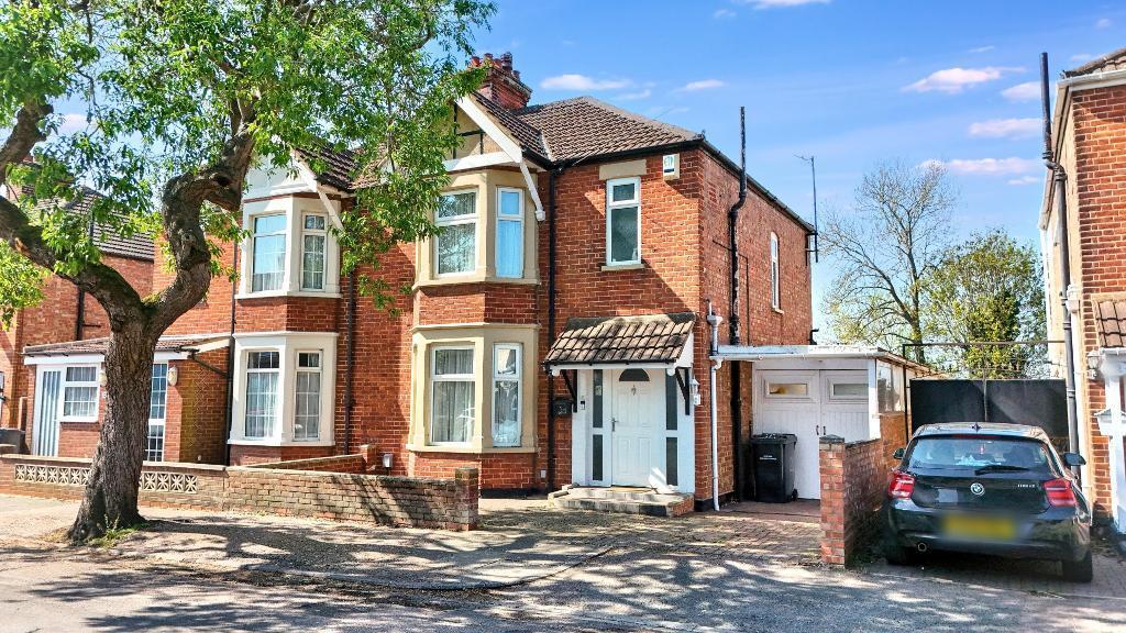 Main image of property: Westfield Road, Bedford, MK40 4DQ