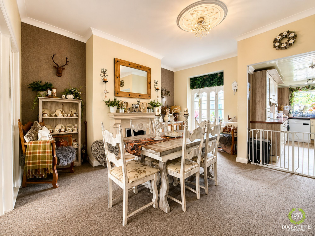 Bolton Road, Darwen, BB3 - View 5