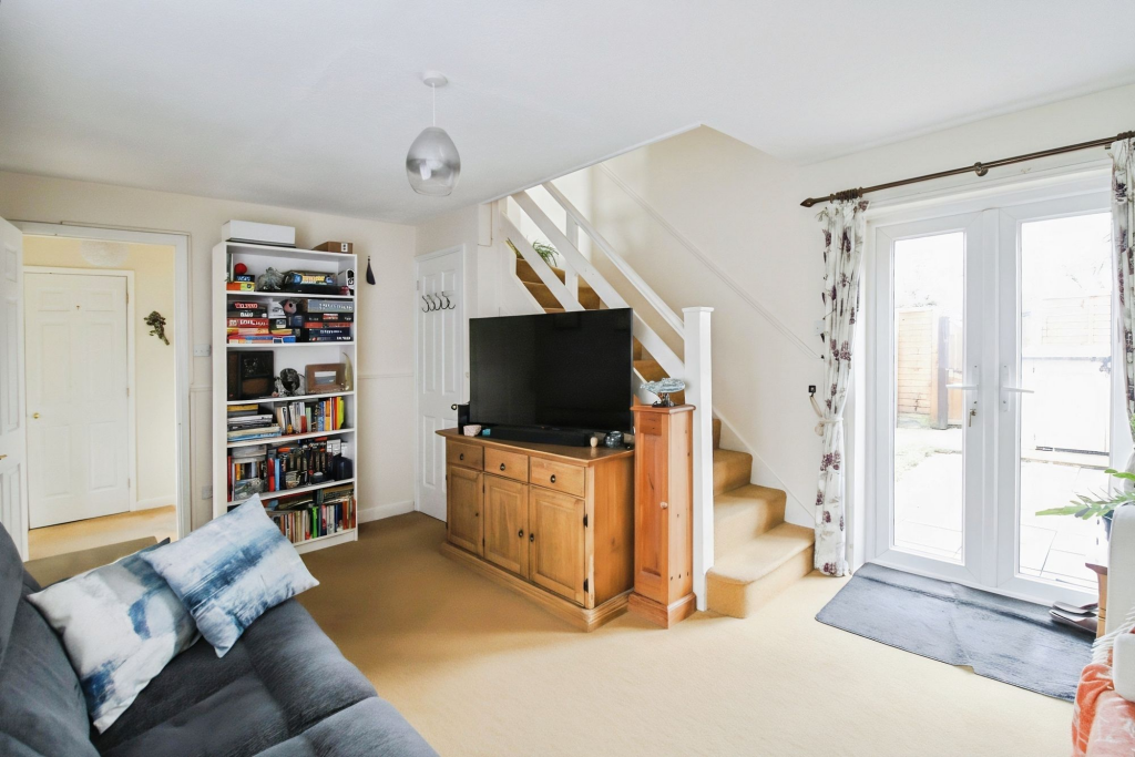 Vicarage Gardens, Netheravon, SP4 - View 2
