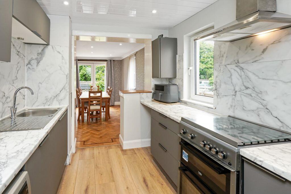 Apartment in Edinburgh, Craigmillar - View 5