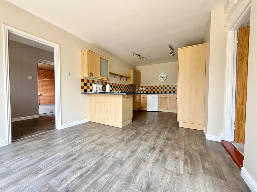 4 Beds & Annex photo 2