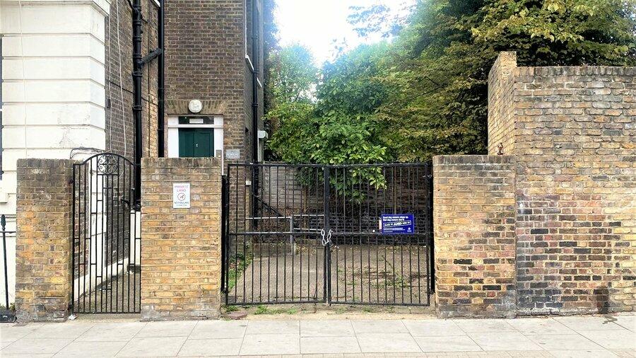 2-bed house on Horbury Crescent, London, W11, £450,000