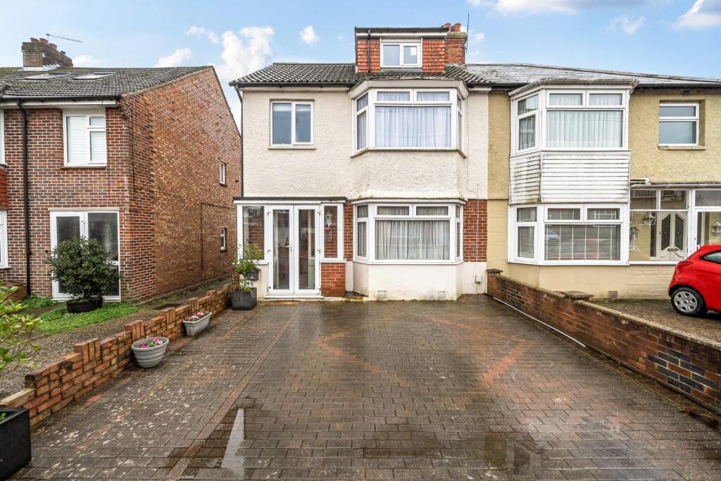 Aldermoor Road, Waterlooville photo 2