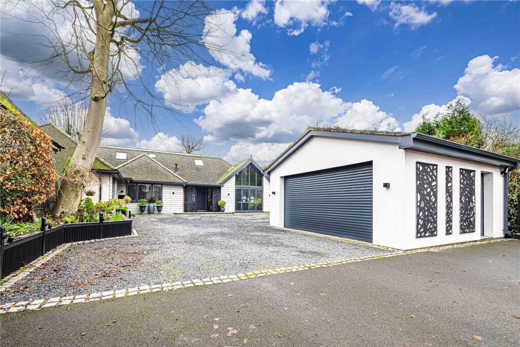 Main image of property: Chipperfield Road, Kings Langley, Hertfordshire, WD4