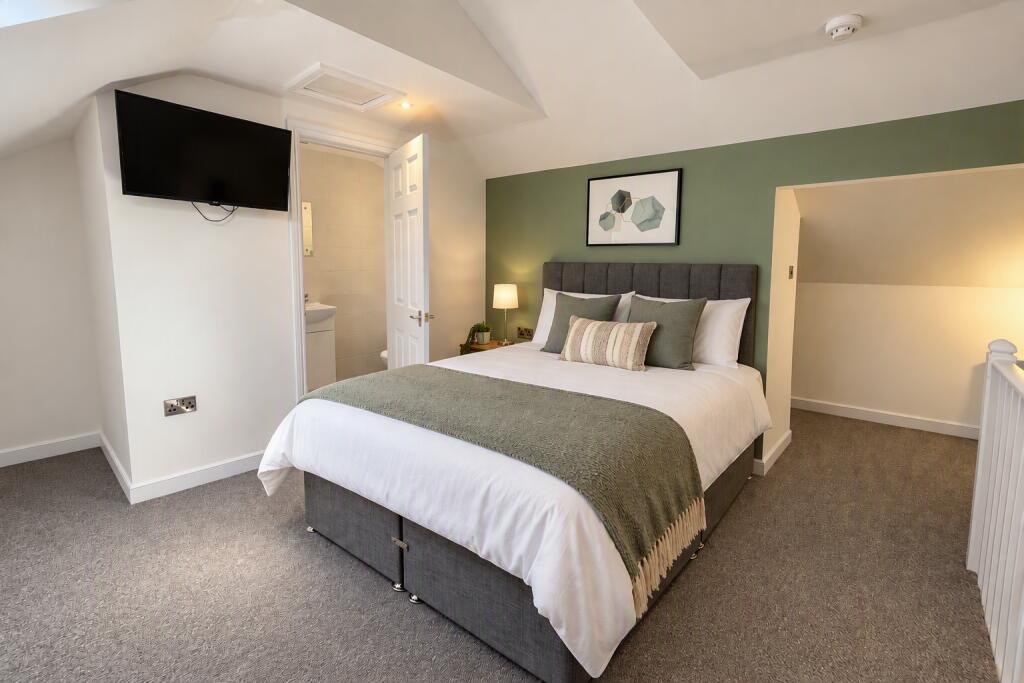 Main image of property: Crompton Street