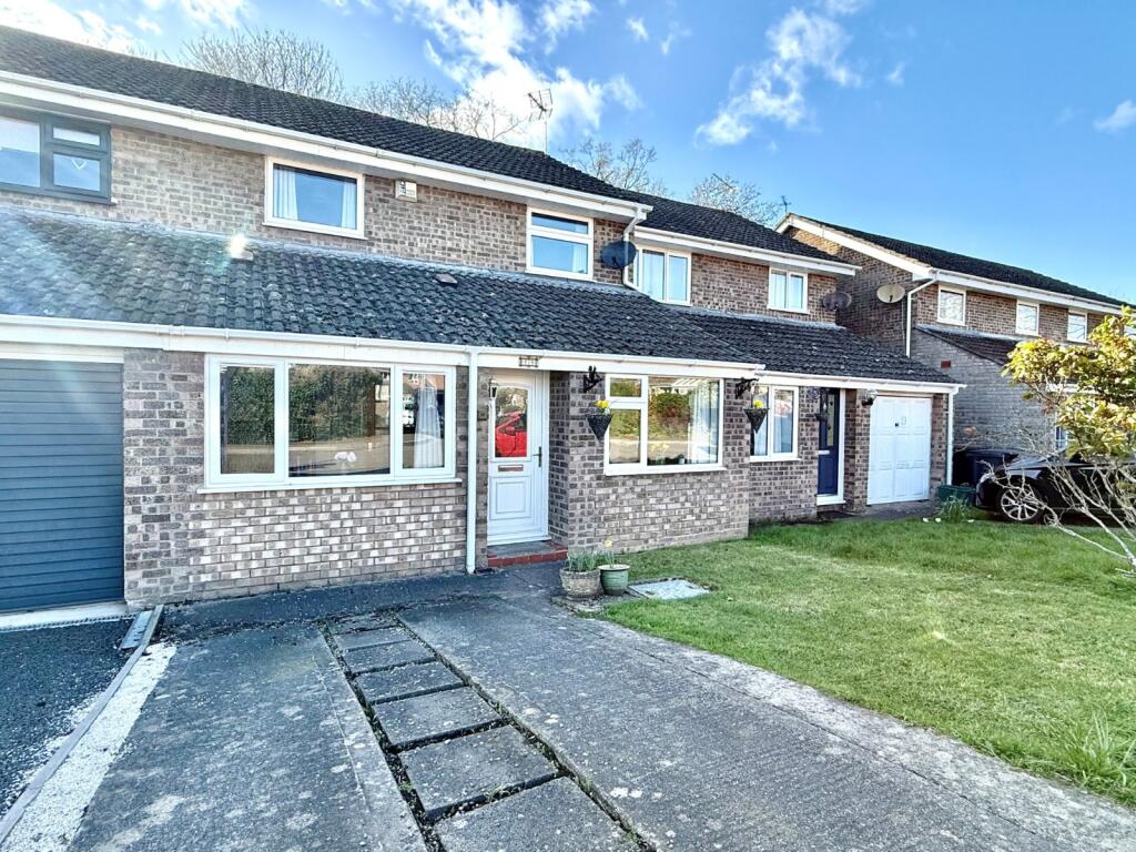 Main image of property: Tetbury Gardens, Nailsea, Bristol, Somerset, BS48