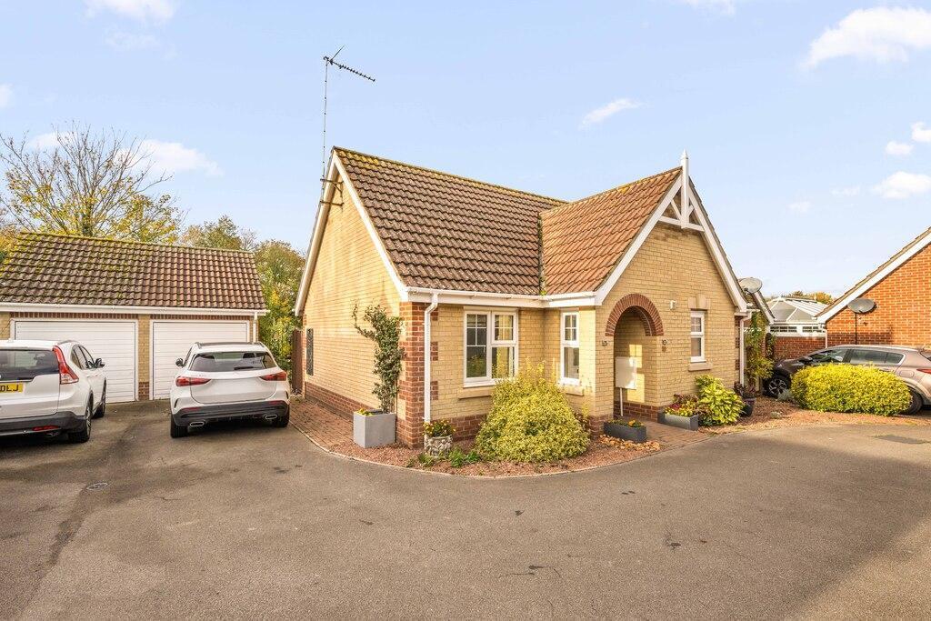 Main image of property: Glendon Gardens, Leverington, Wisbech, Cambridgeshire, PE13 5FA