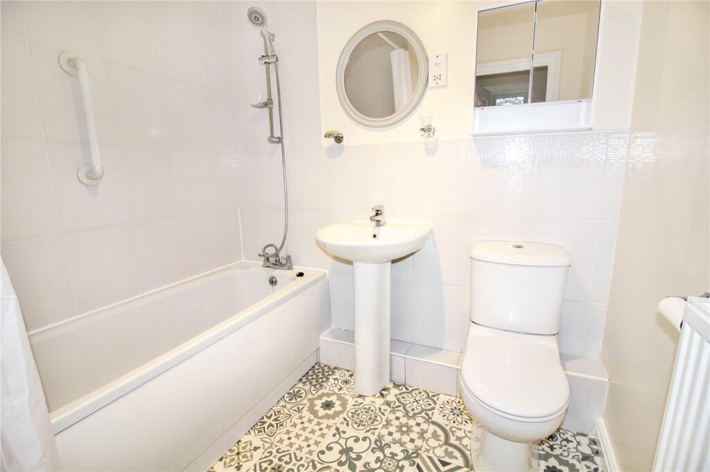 Zakopane Road, Haydon End, Swindon, Wiltshire, SN25 - View 5