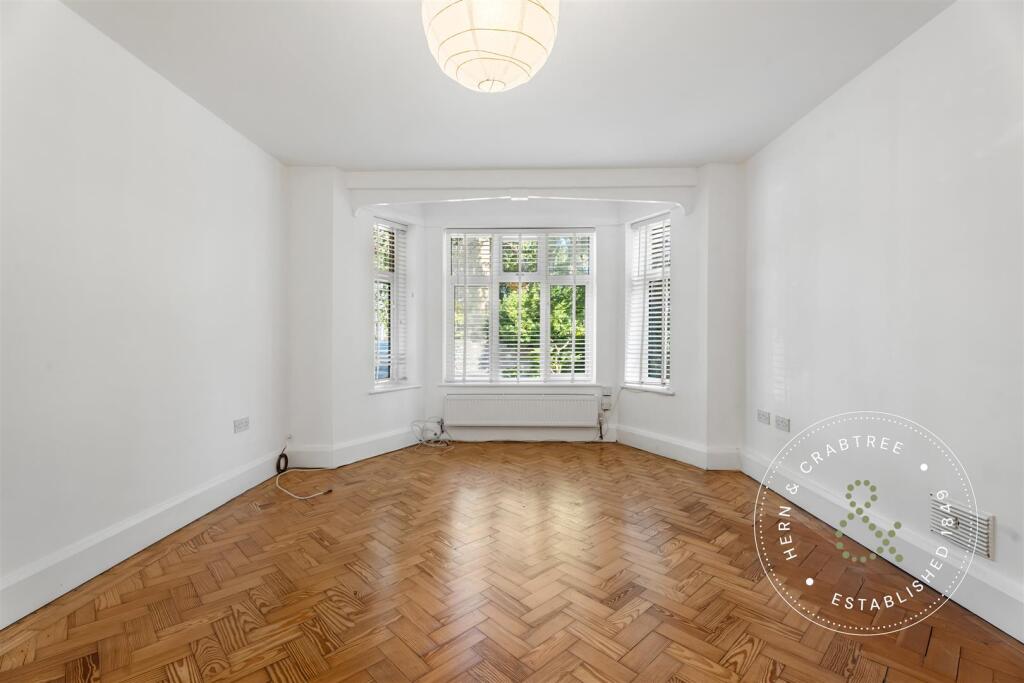 Apartment in Cardiff, Canton - View 2