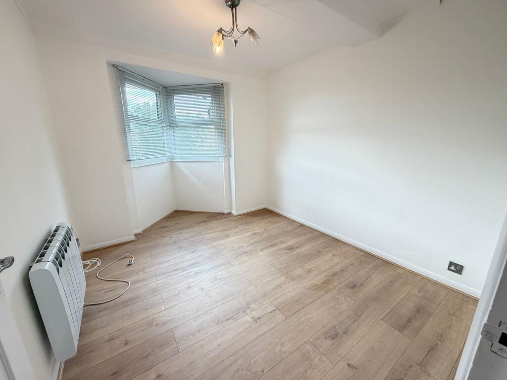 Apartment in Twickenham - View 5