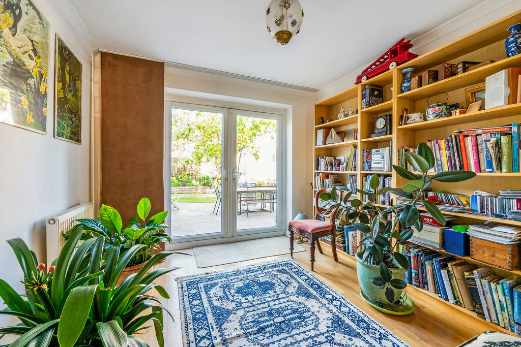 House in Havant, Emsworth - More