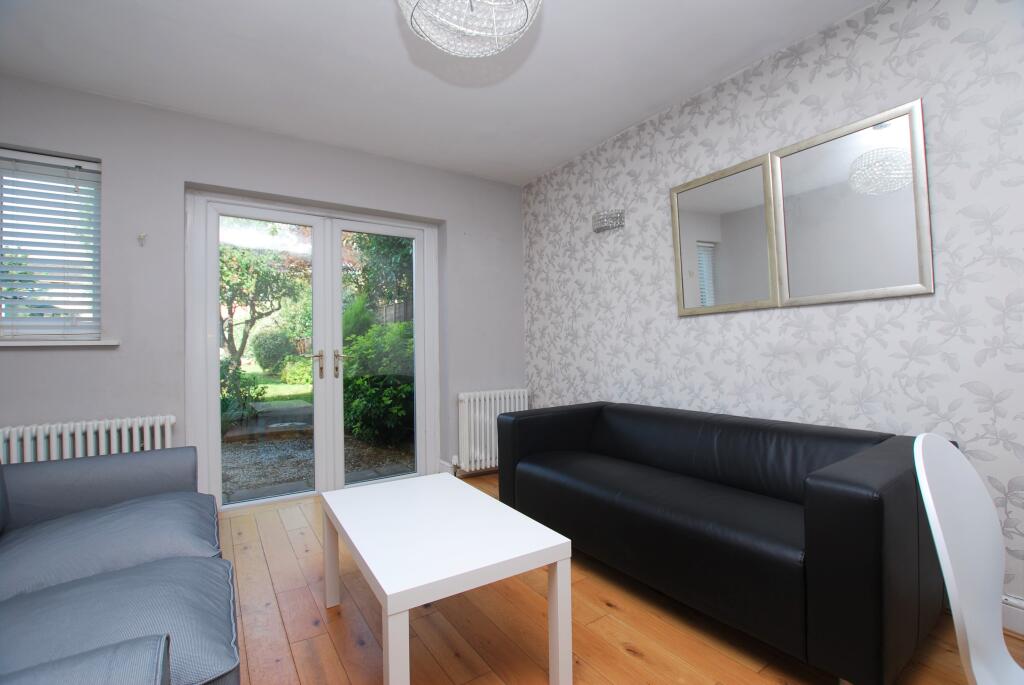 House in Guildford - View 3