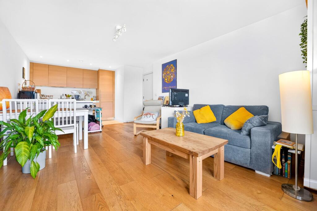 Apartment in London - View 4