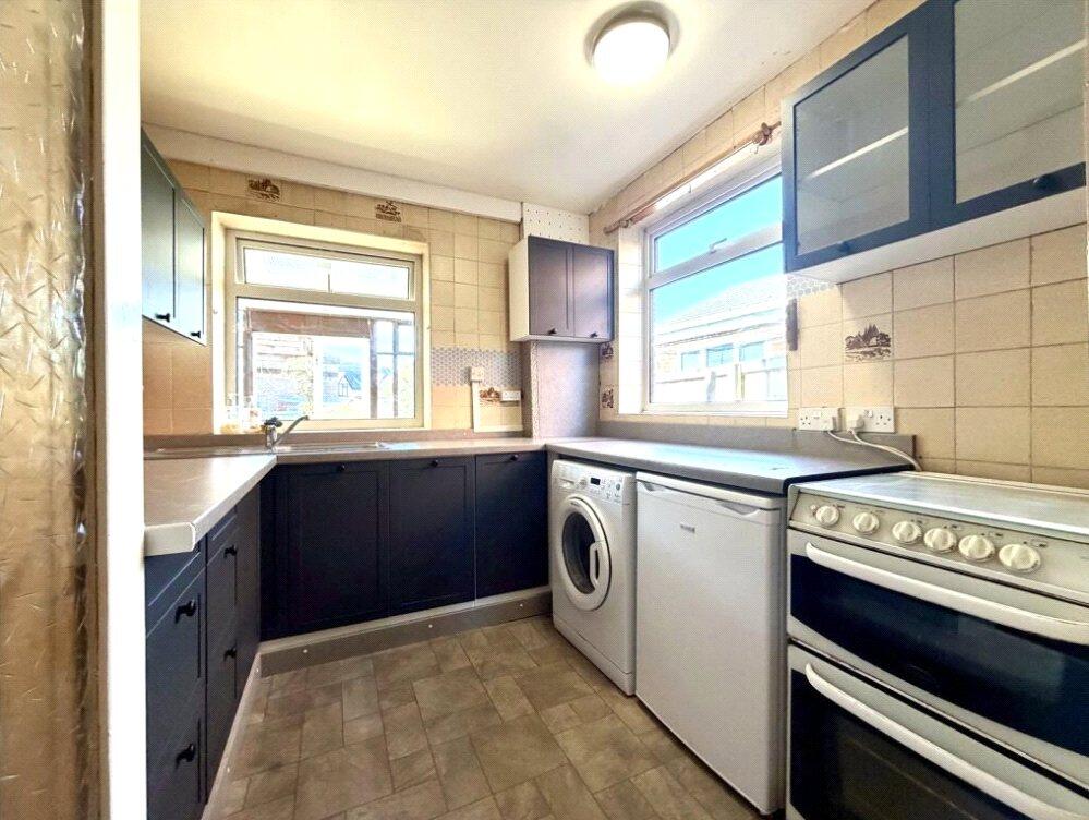 House in Royal Wootton Bassett, Vastern - View 4