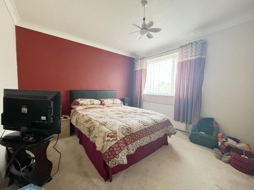 House in Teignbridge, Kingsteignton - More